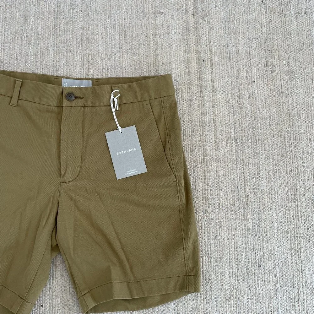 Everlane Men's - The 7" Slim Fit Performance Chino Short - 31" - Picture 2 of 7